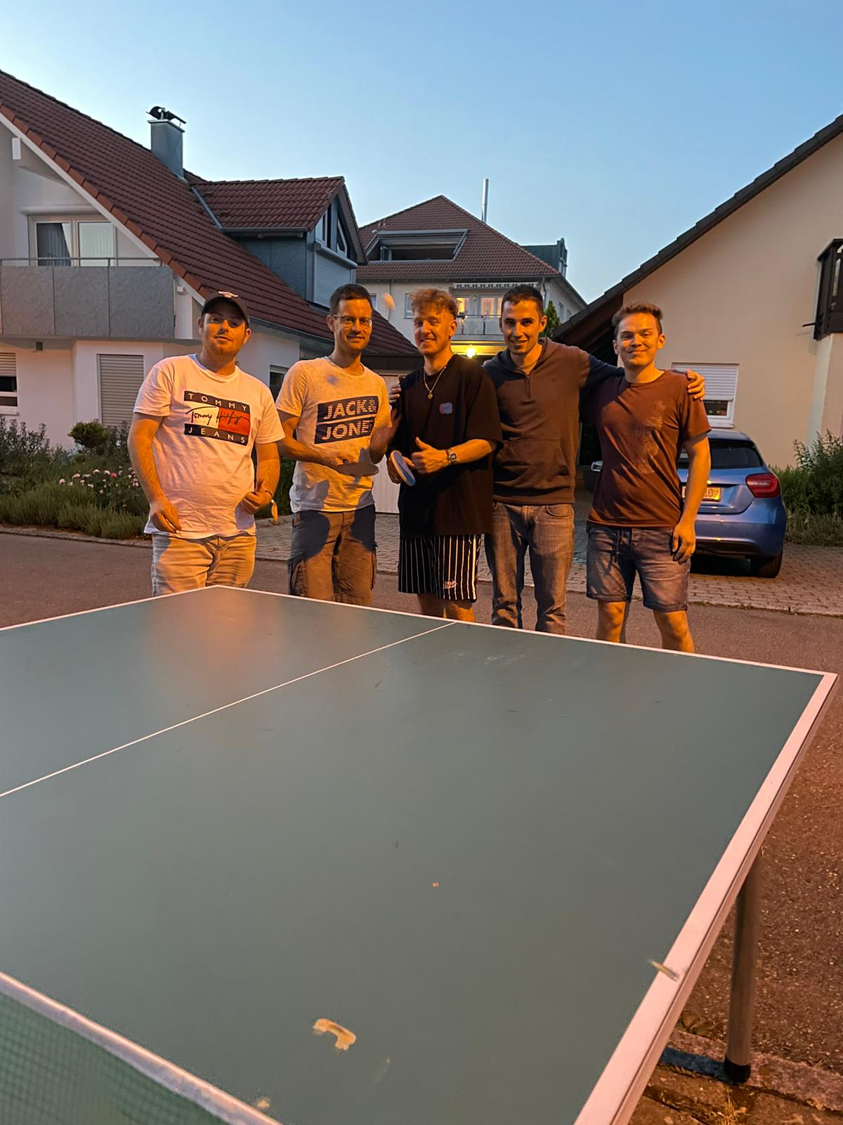 Tischtennisplatte bei Felix Harrer